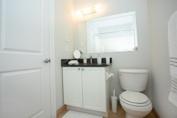MB_402_ensuite-vanity