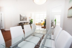 MB_402_dining_table_perspective